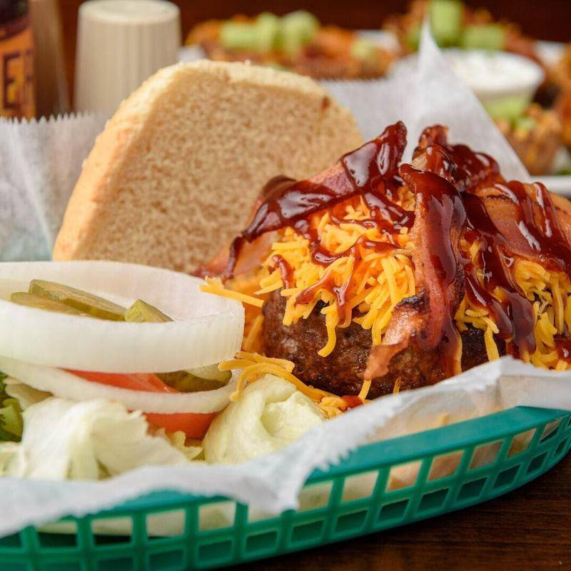 Perry's Sports Bar and Grill restaurant in Metairie - photo 3
