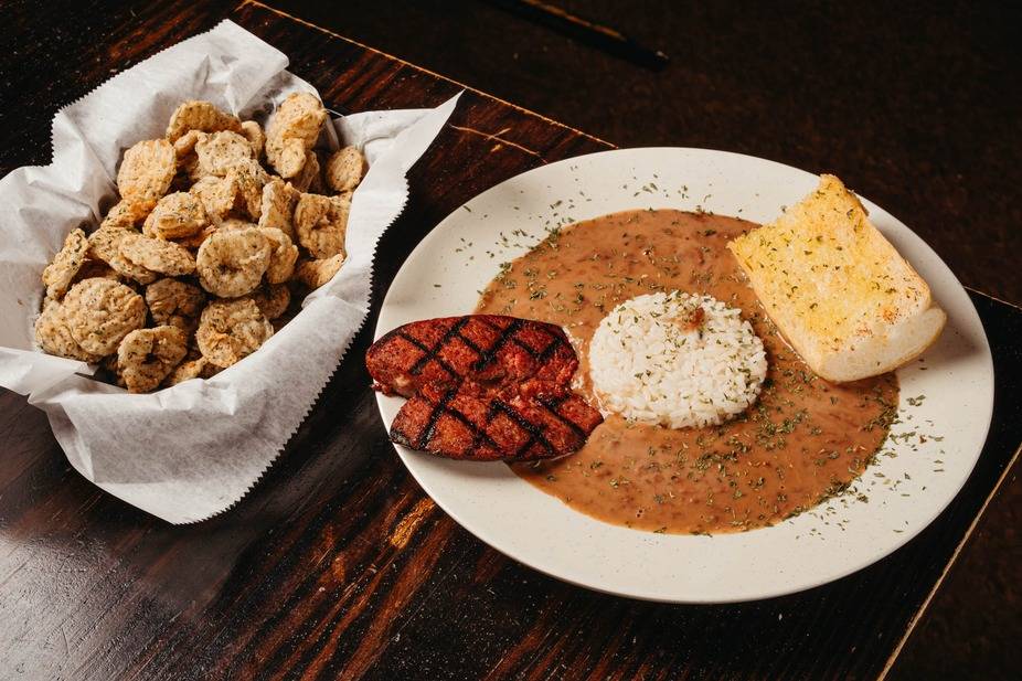 Perry's Sports Bar and Grill restaurant in Metairie - photo 4