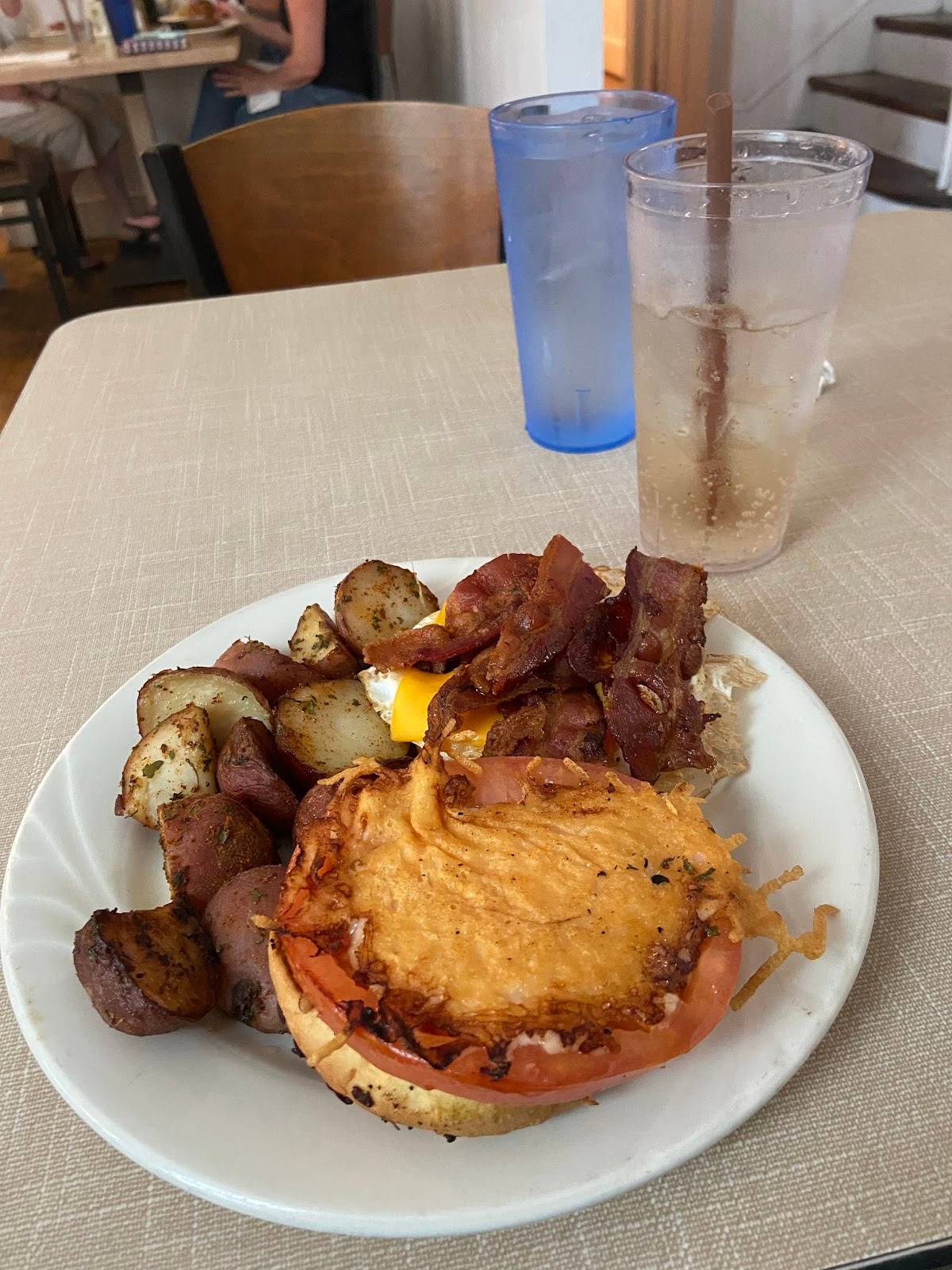 Doc Taylor's Restaurant restaurant in Virginia Beach - photo 3