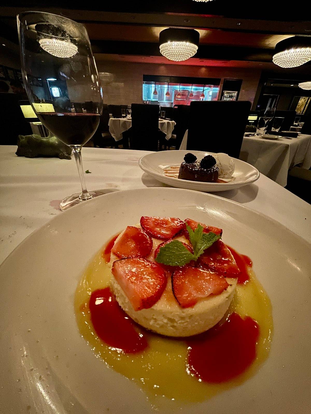 Morton's The Steakhouse restaurant in Houston - photo 3