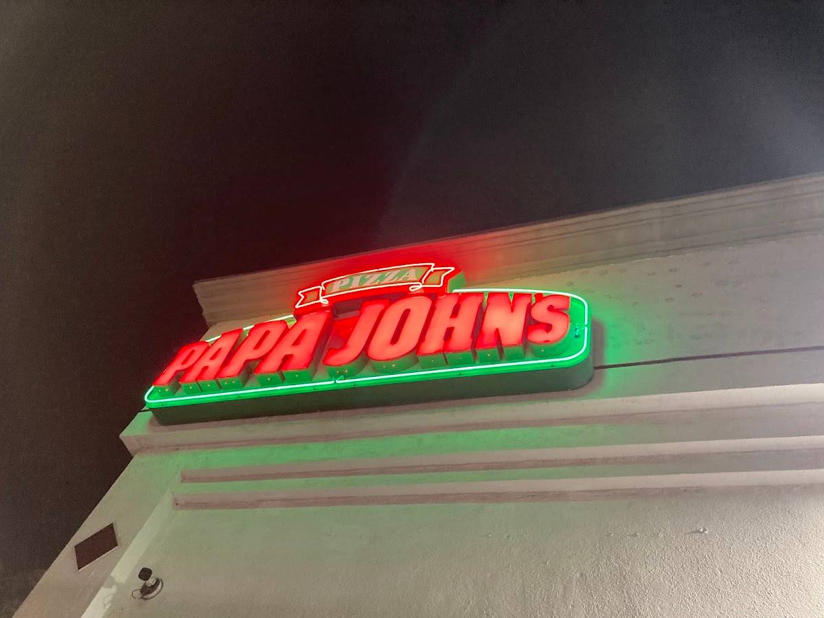 Papa Johns Pizza restaurant in Los Angeles - photo 5