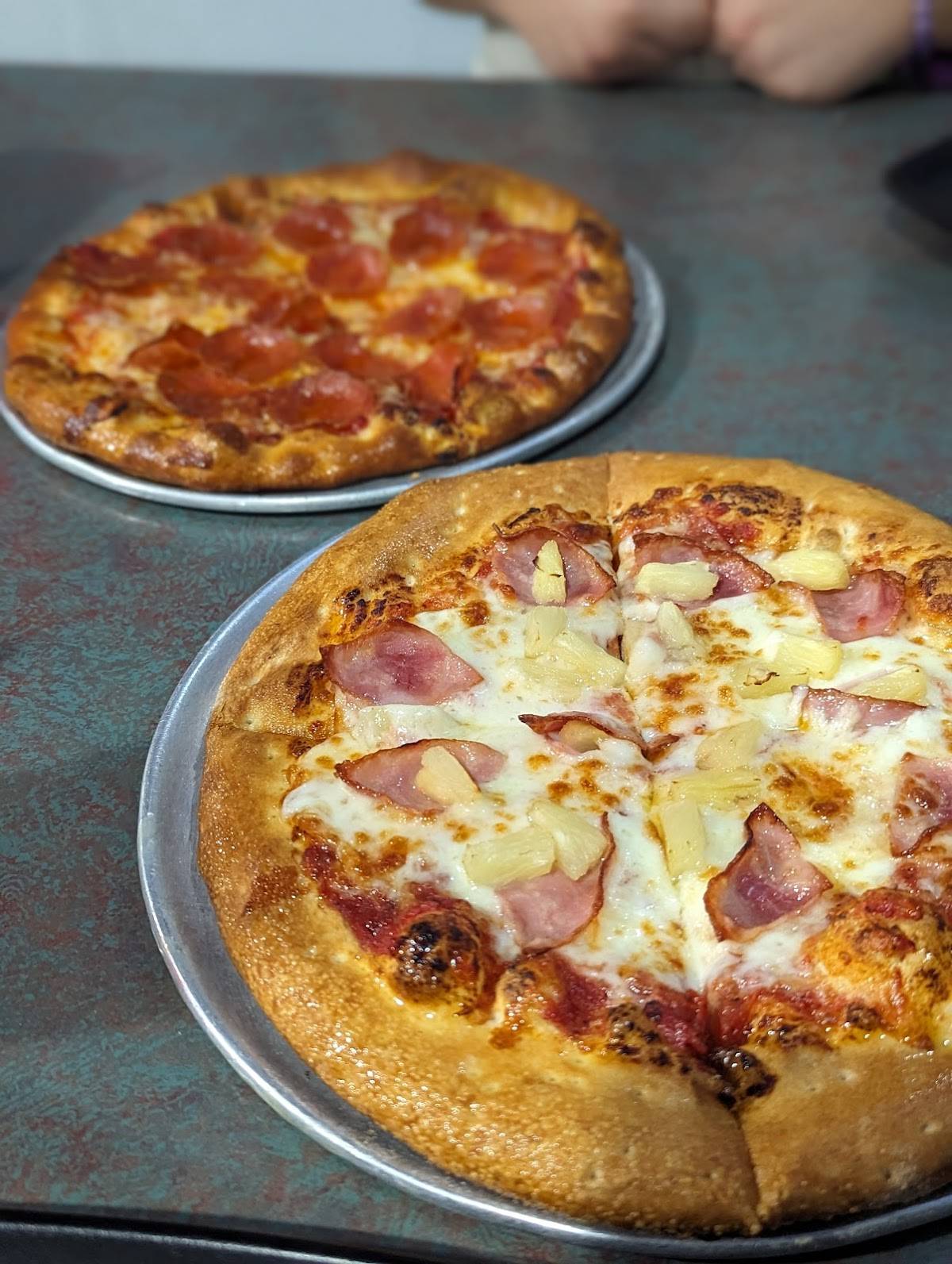 Maar's Pizza & More restaurant in San Antonio - photo 3