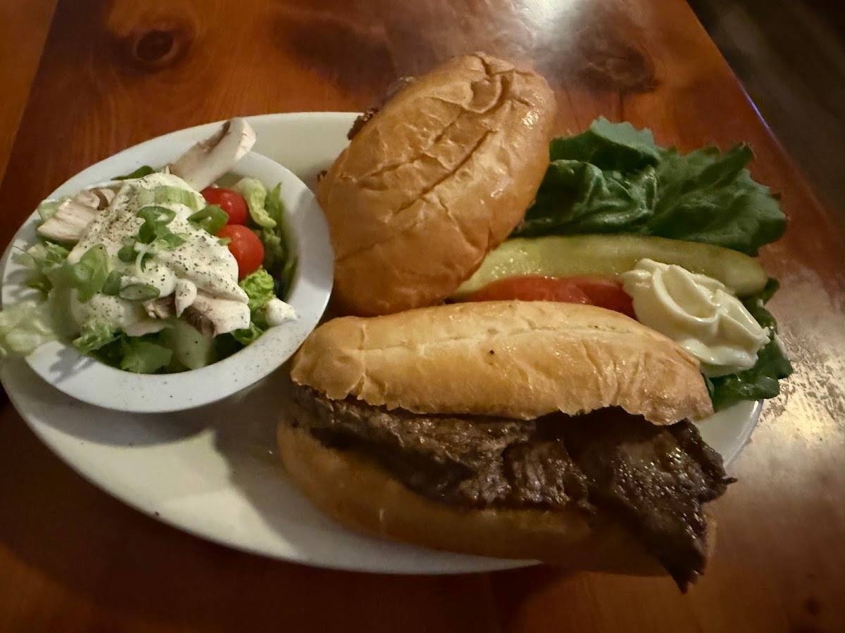 Jamie's Broadway Grille restaurant in Sacramento - photo 3