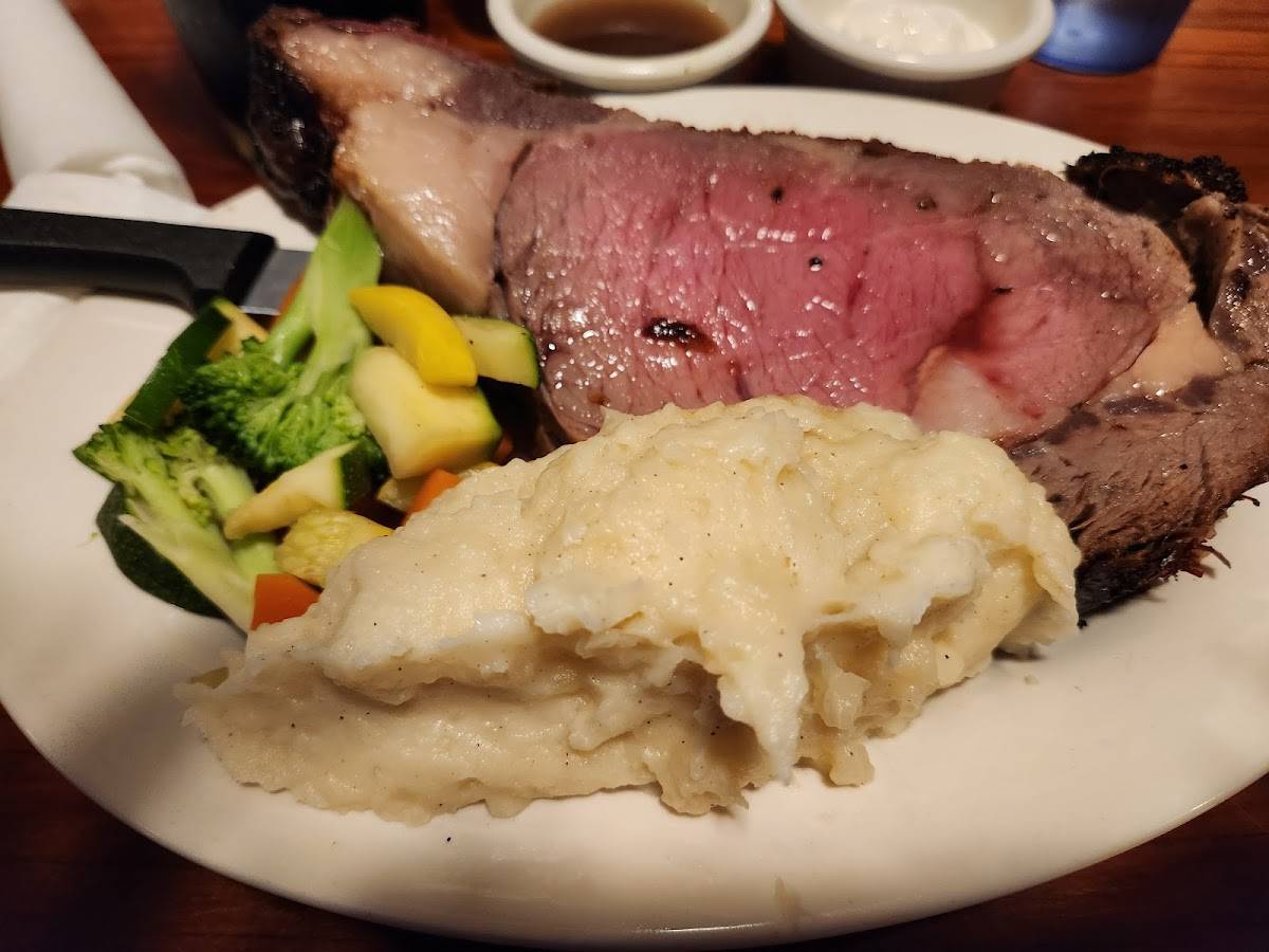 Jamie's Broadway Grille restaurant in Sacramento - photo 4