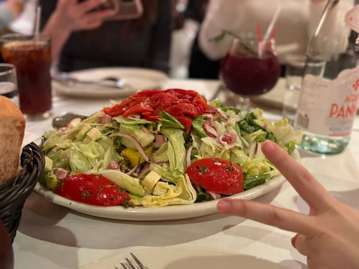 Carmine's - Time Square restaurant in New York - photo 3