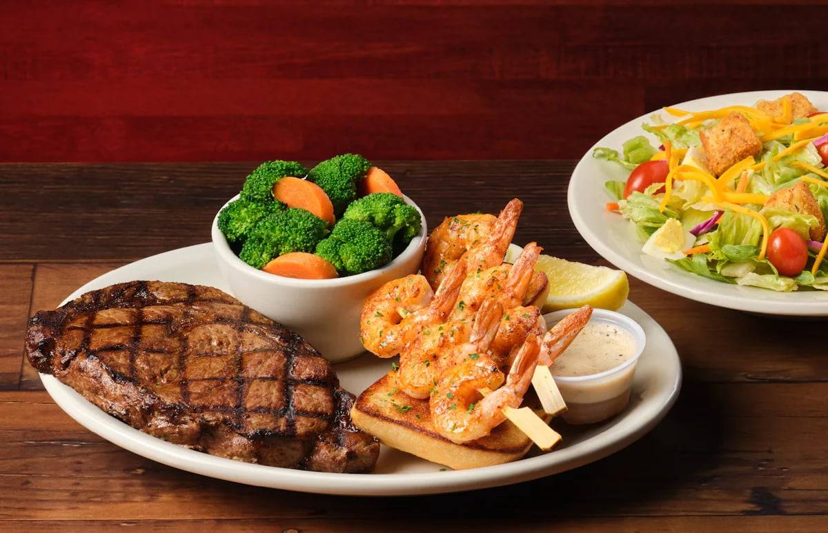 Texas Roadhouse restaurant in Austin - photo 3