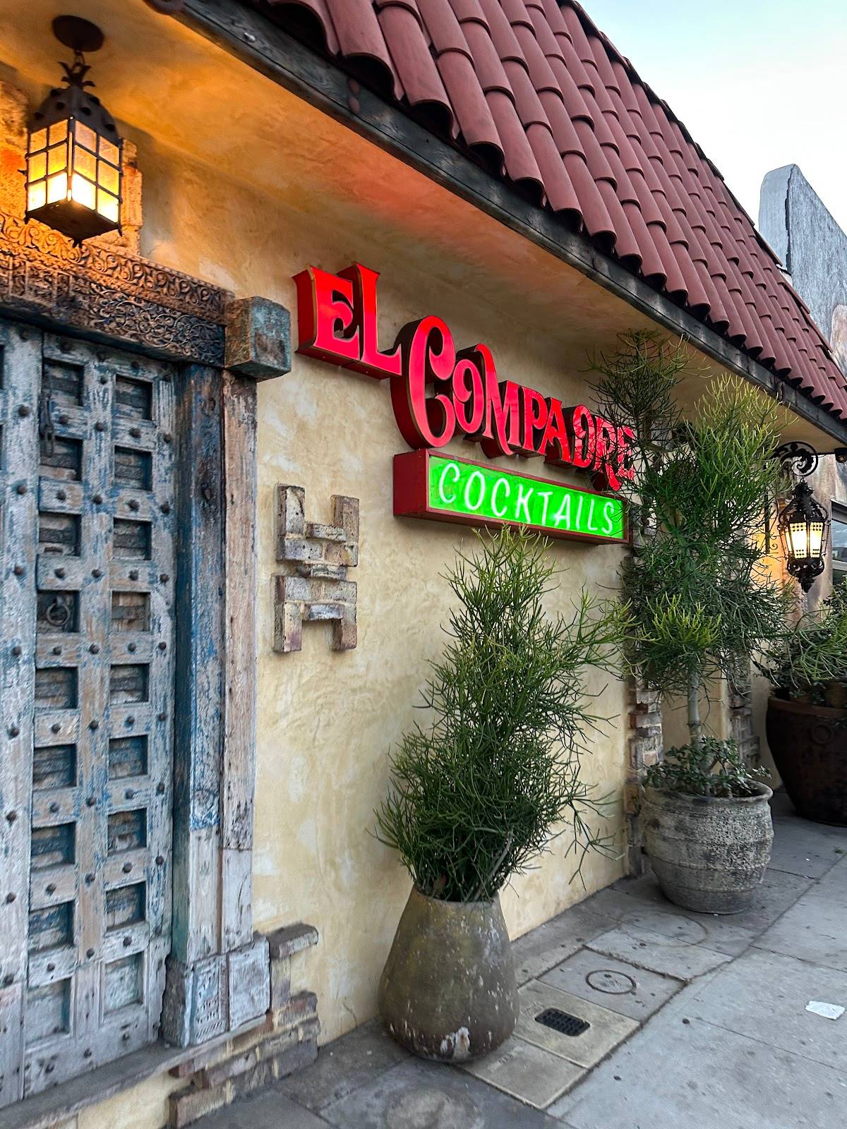 El Compadre Restaurant of Hollywood