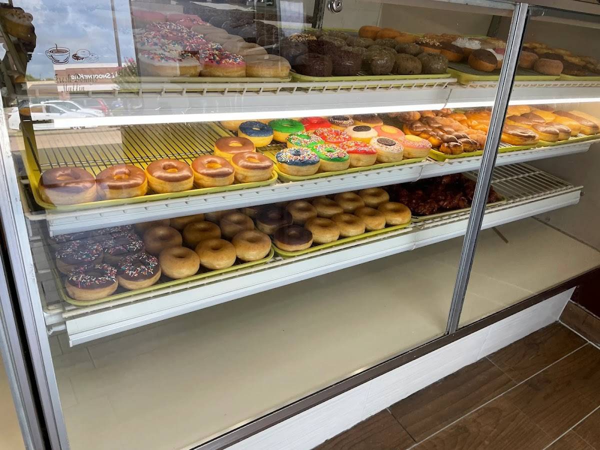 Westco Donut Sugar Land restaurant in Sugar Land - photo 3