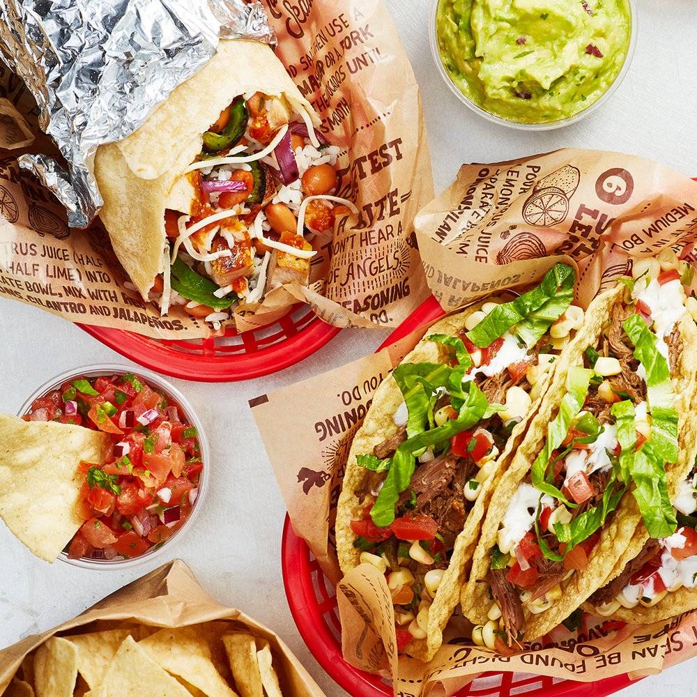 Chipotle Mexican Grill restaurant in Glendale - photo 2