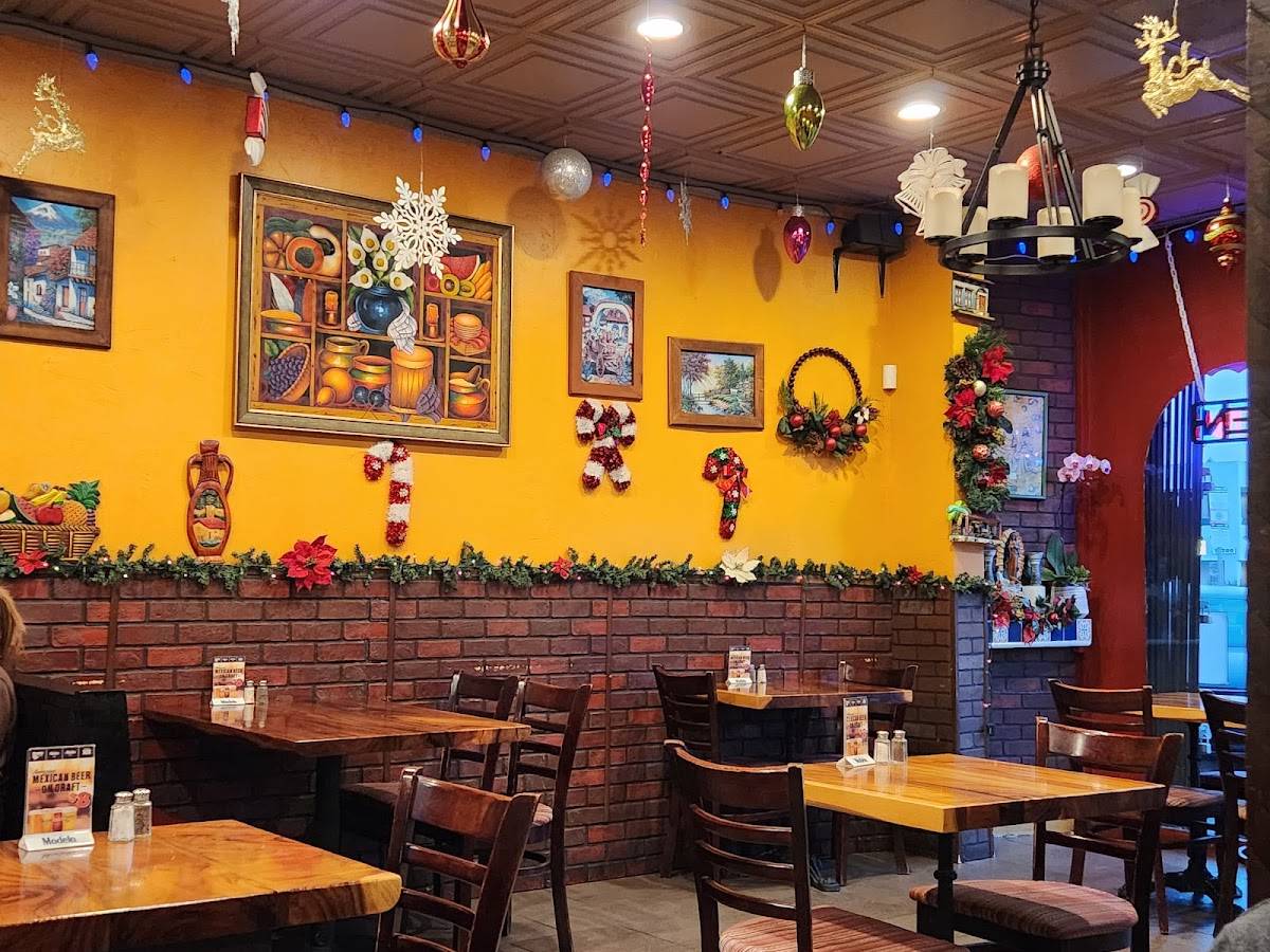 Gloria's Cafe restaurant in Los Angeles - photo 5