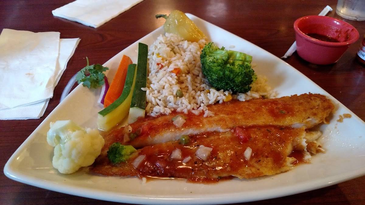 El 7 mares restaurant in Los Angeles - photo 2