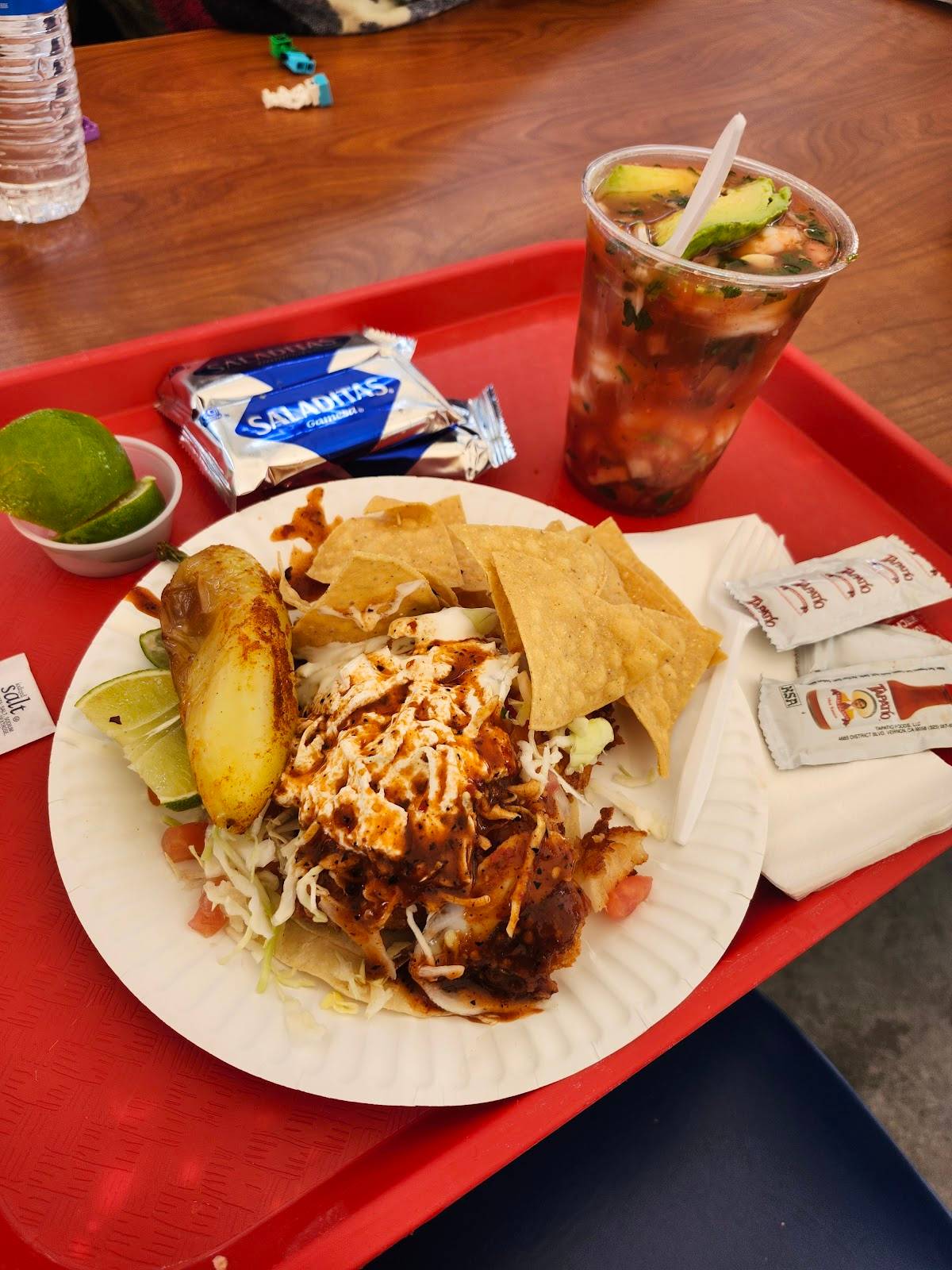 El 7 mares restaurant in Los Angeles - photo 4