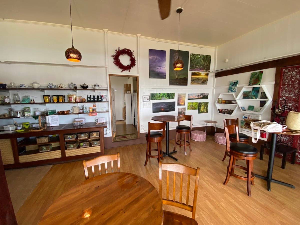 The CARDINAL Herbs, teas and Spices restaurant in Honokaa - photo 2