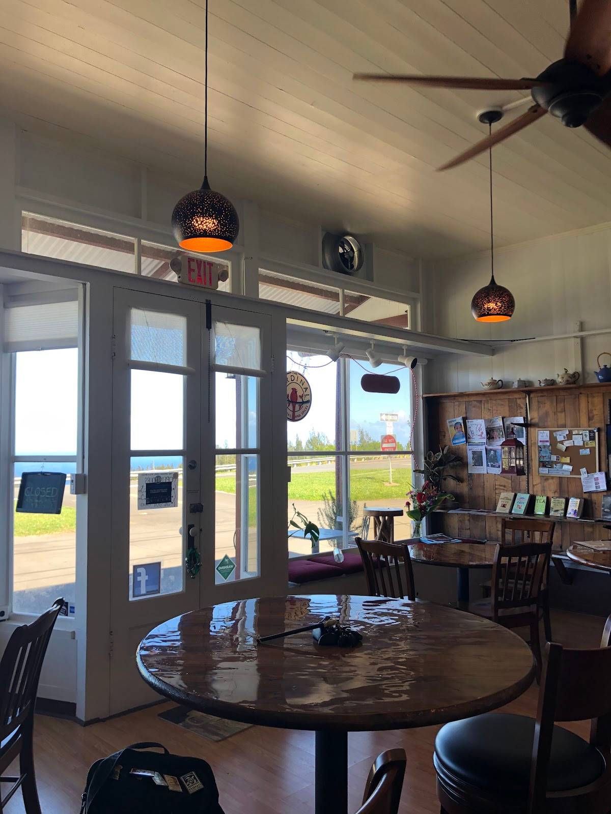 The CARDINAL Herbs, teas and Spices restaurant in Honokaa - photo 4