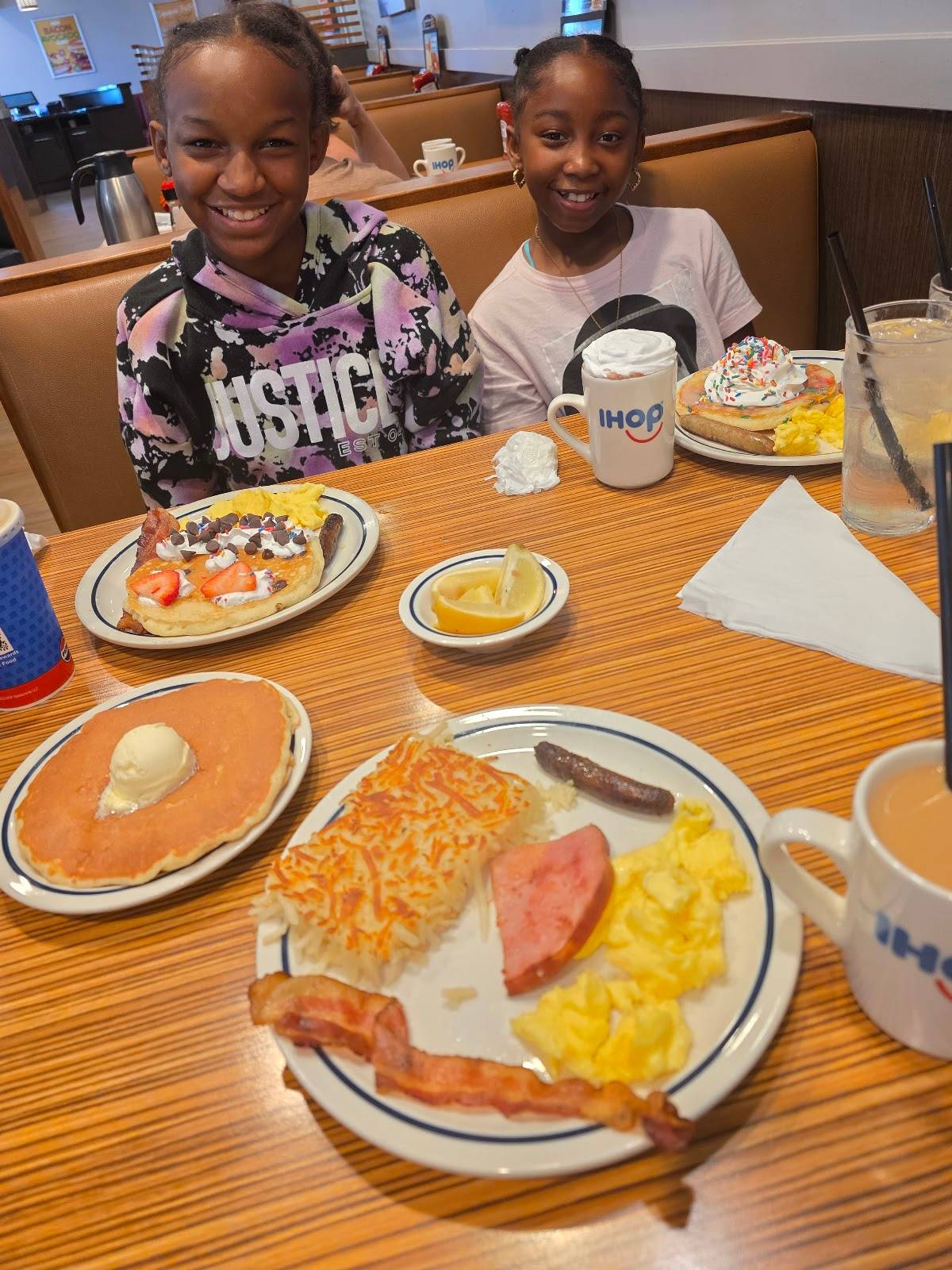 IHOP restaurant in Metairie - photo 3