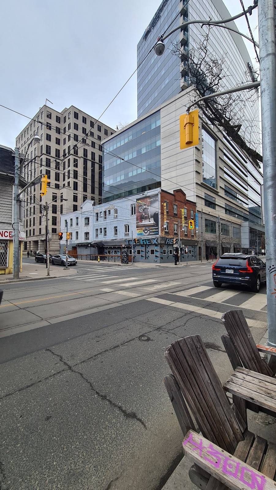 The Rex Hotel Jazz and Blues Bar restaurant in Toronto - photo 5