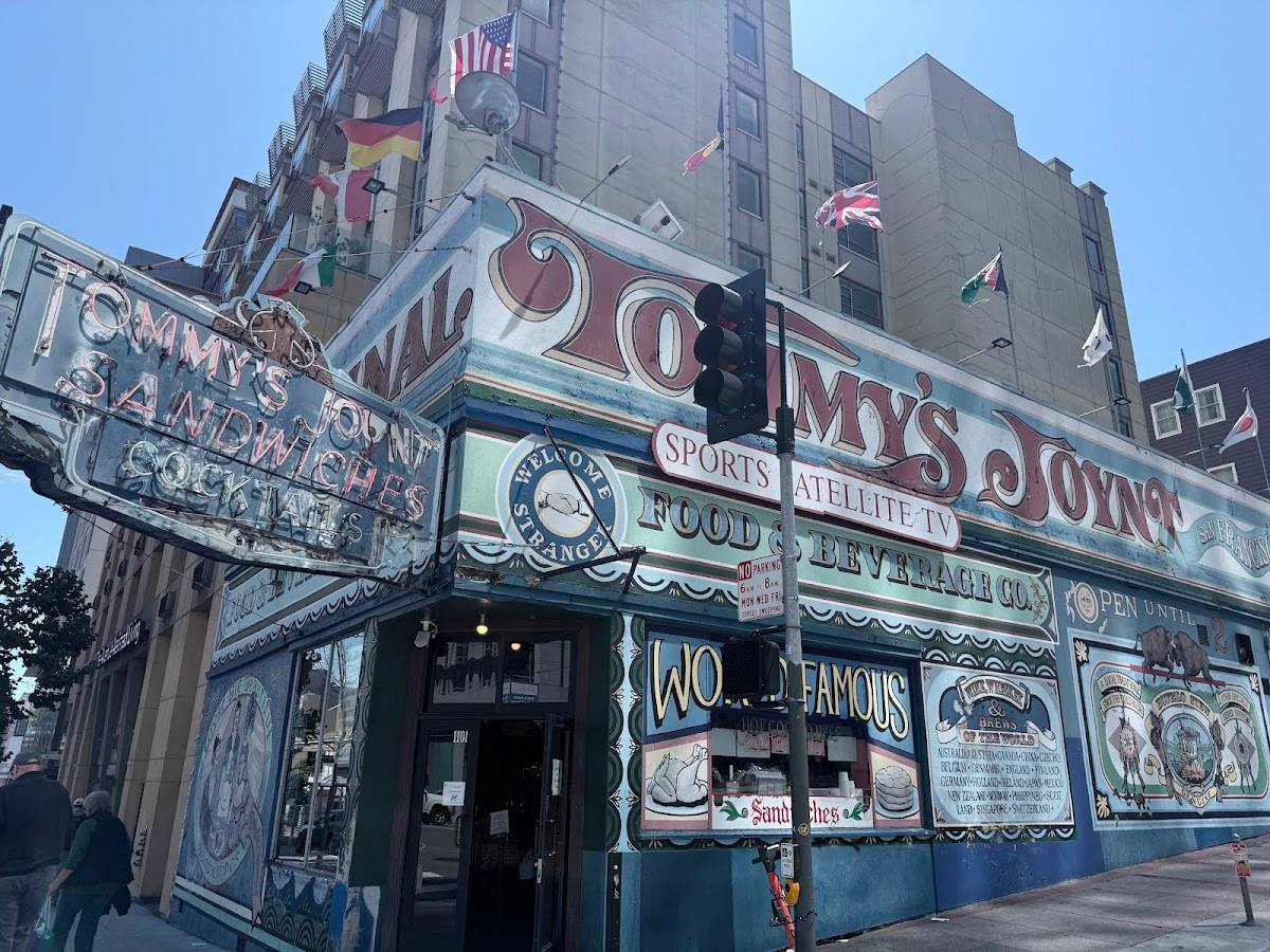 Tommy's Joynt restaurant in San Francisco - photo 2
