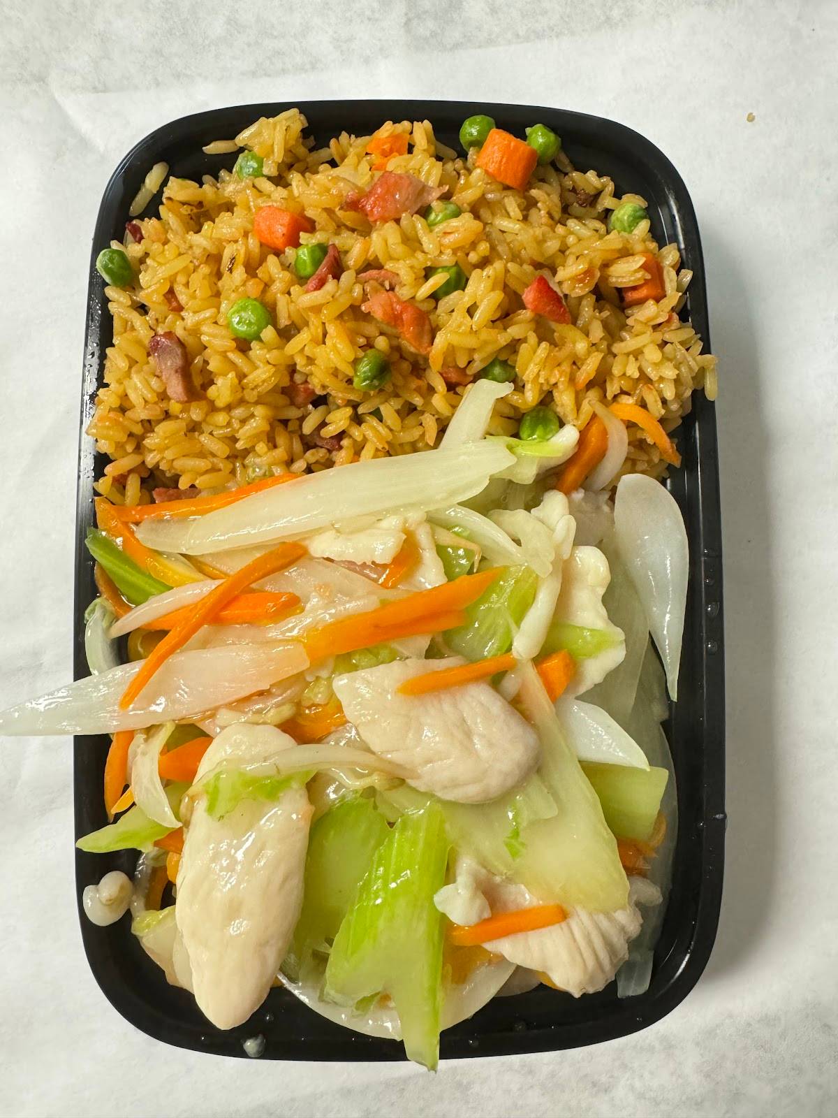 Yum Yum Express‎ restaurant in West Palm Beach - photo 3