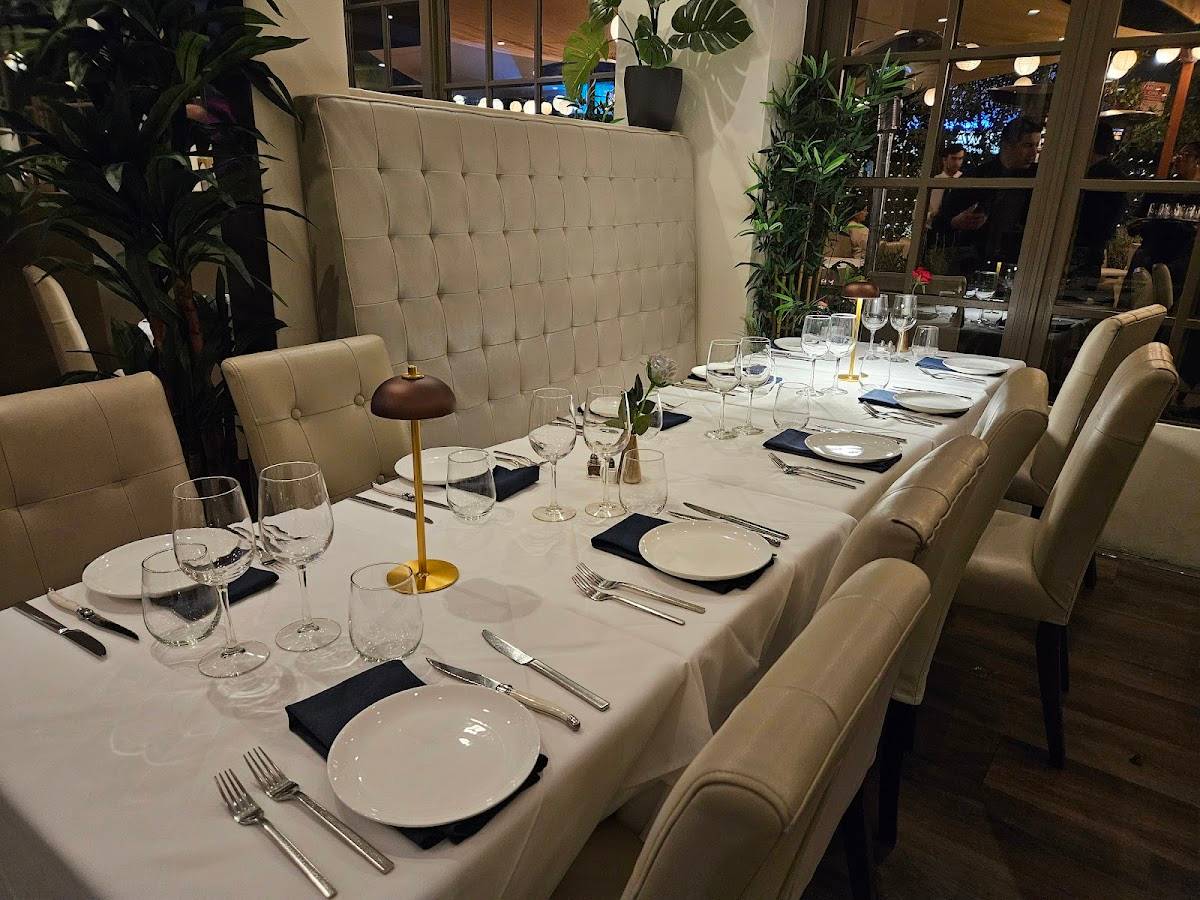 Mr. Shiloh's restaurant in Los Angeles - photo 5