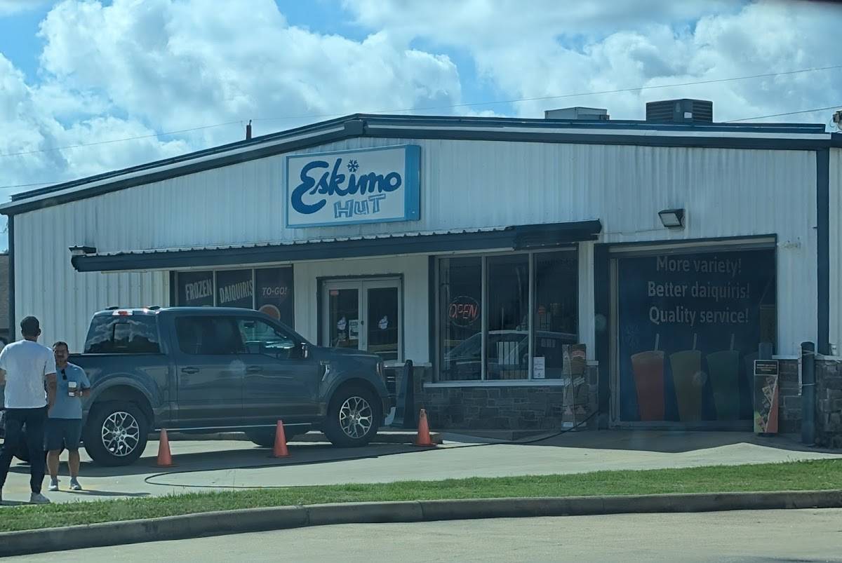 Eskimo Hut - Frozen Daiquiris To-Go restaurant in Houston - photo 5