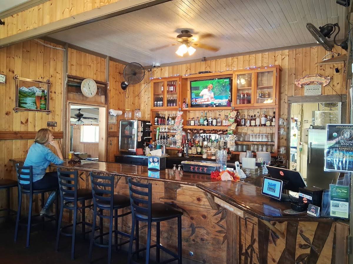 Honokaʻa Public House restaurant in Honokaa - photo 5