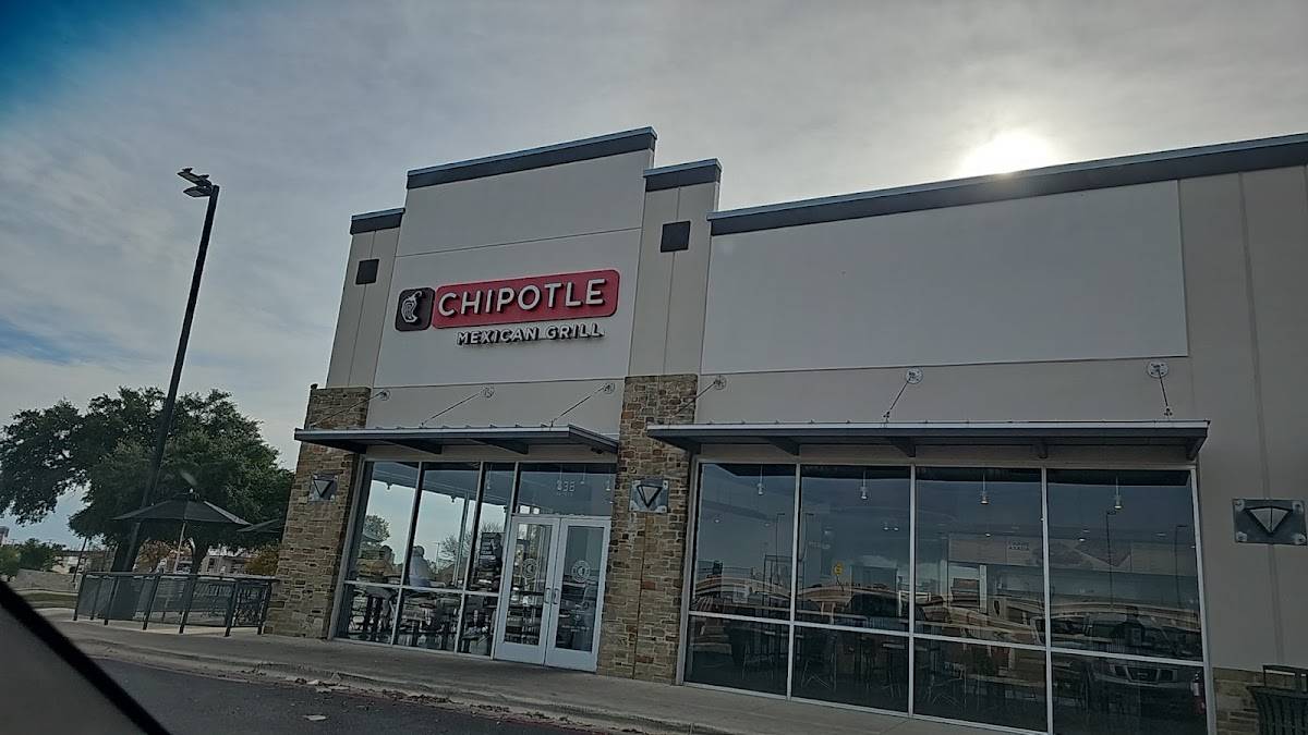 Chipotle Mexican Grill restaurant in San Antonio - photo 3