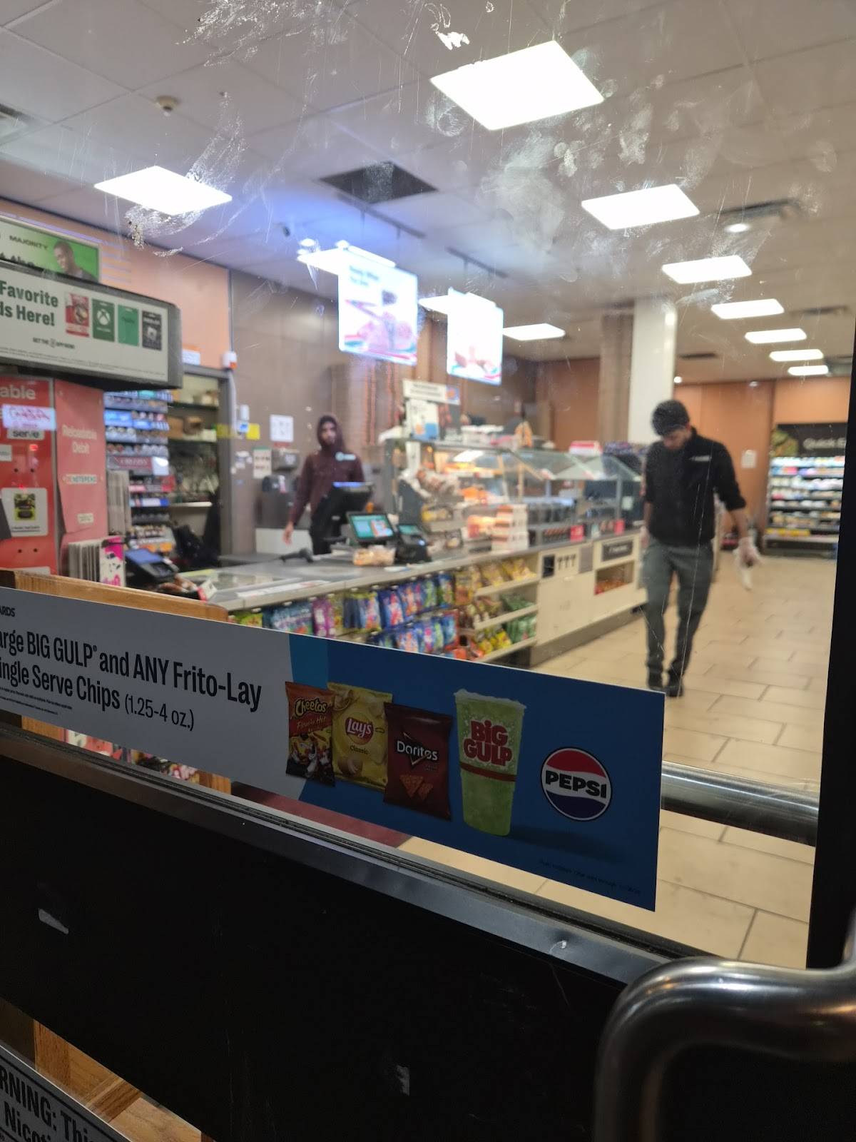 7-Eleven restaurant in Los Angeles - photo 4