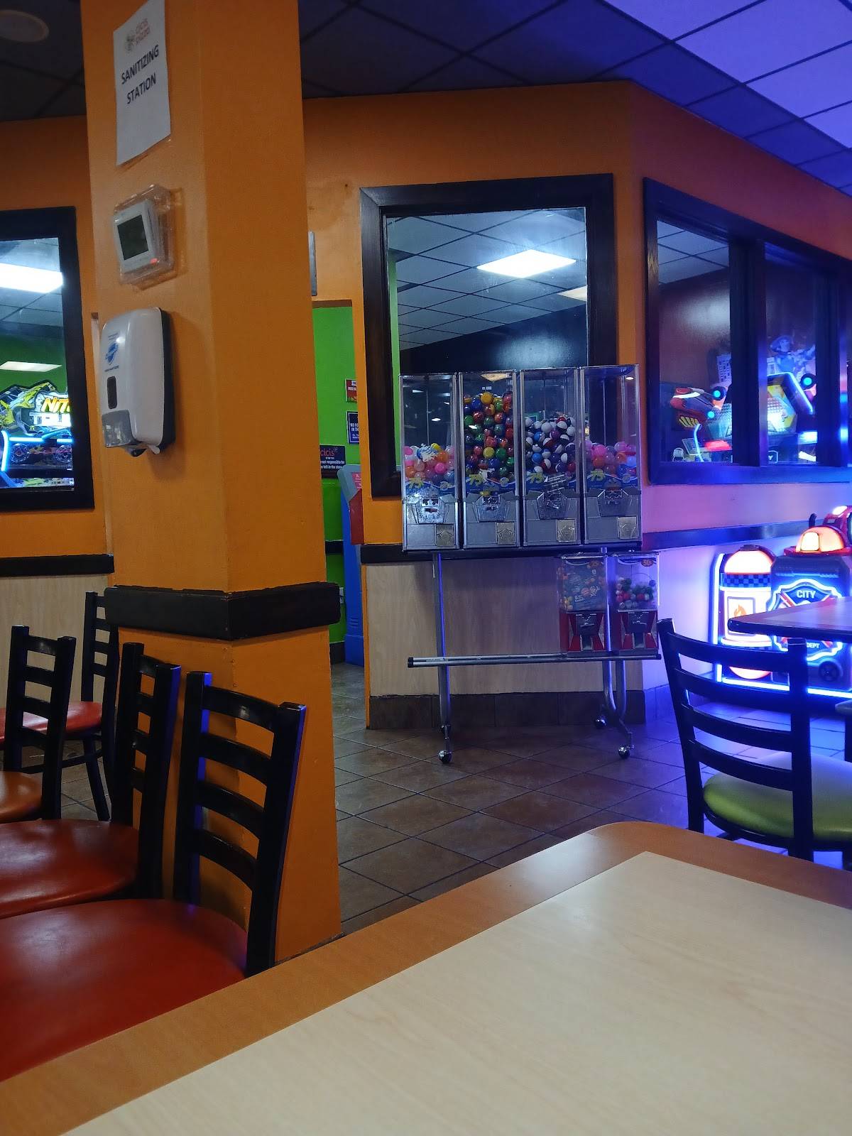 Cicis Pizza restaurant in Houston - photo 5