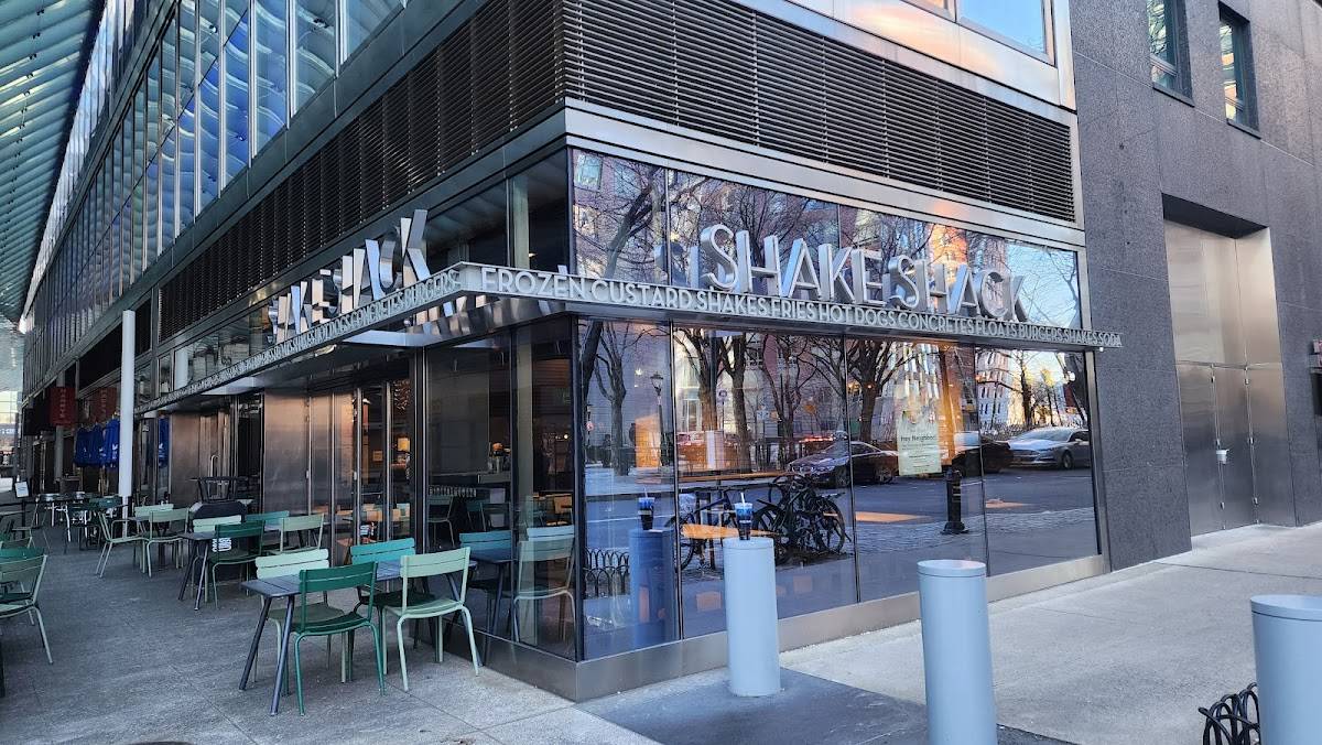 Shake Shack Battery Park City restaurant in New York - photo 4