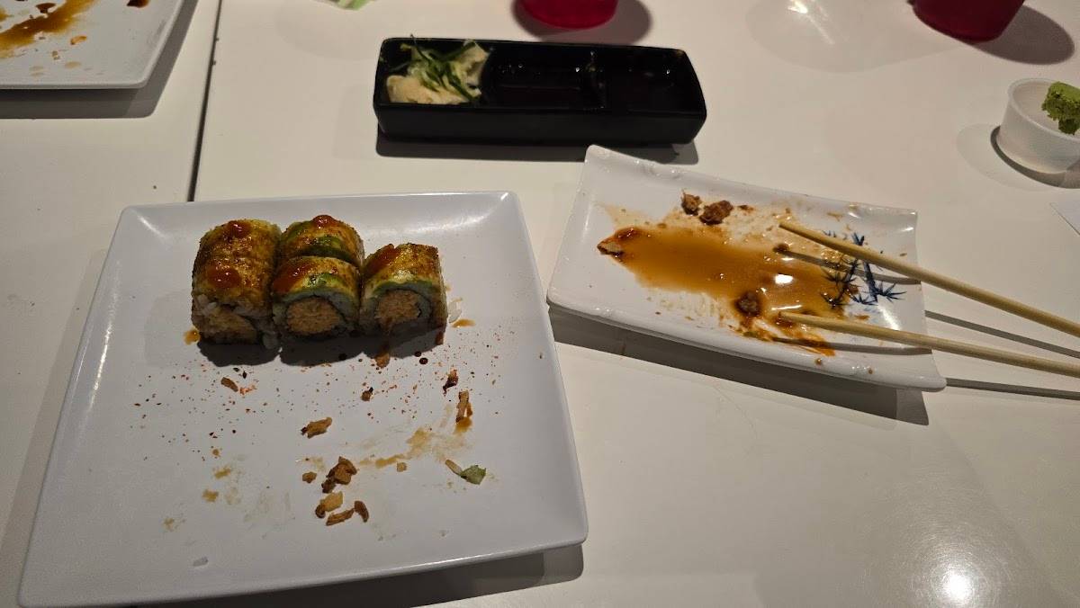 Tha Joint Sushi & Grill restaurant in Sparks - photo 4