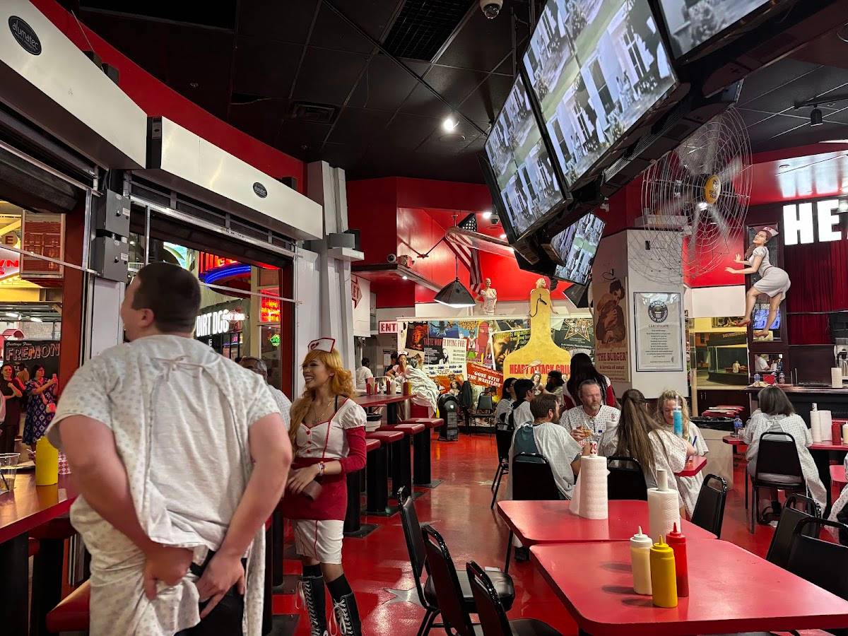 Heart Attack Grill restaurant in Las Vegas - photo 2