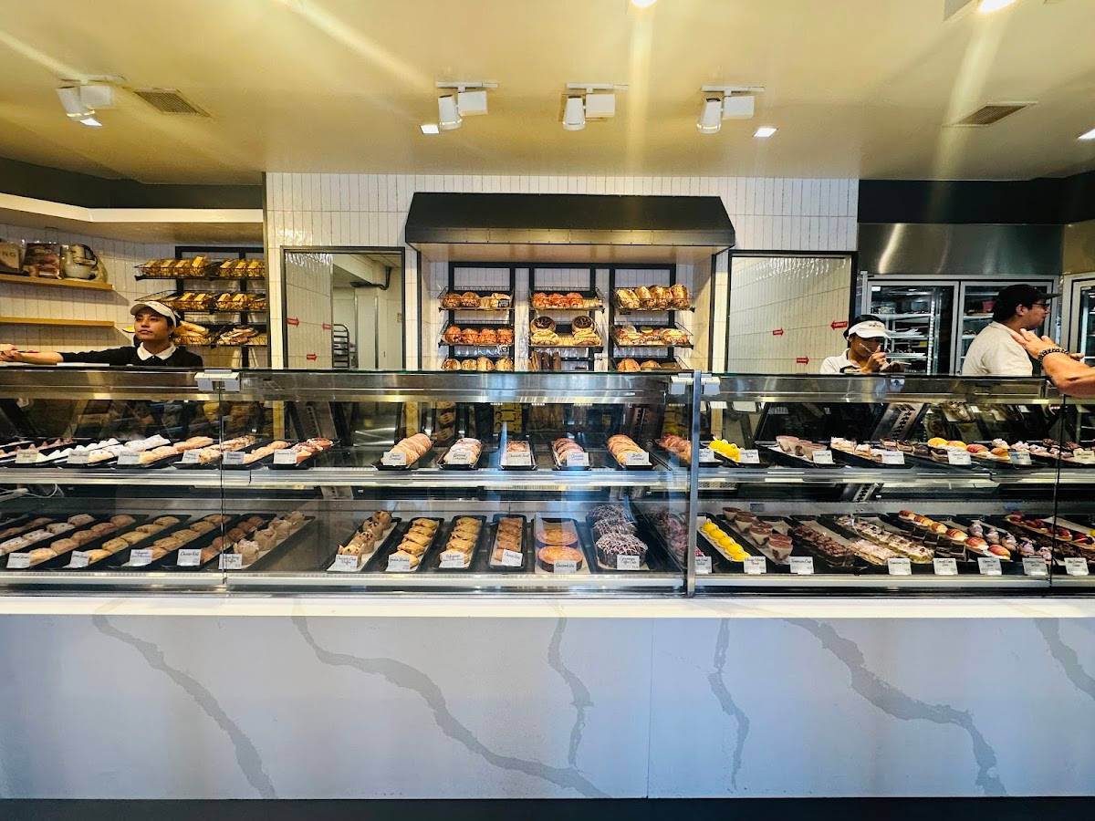 Porto's Bakery and Cafe restaurant in Glendale - photo 4