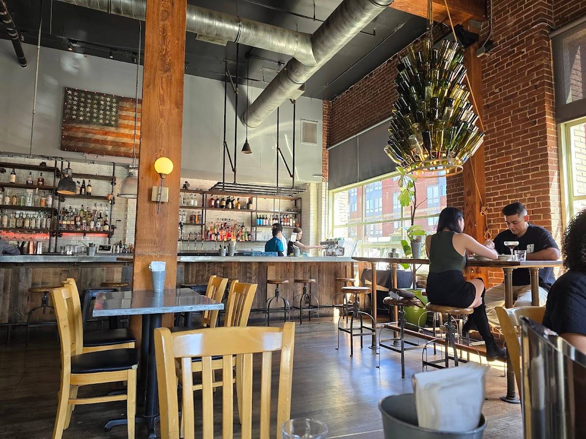 Bar Americano restaurant in Los Angeles - photo 4
