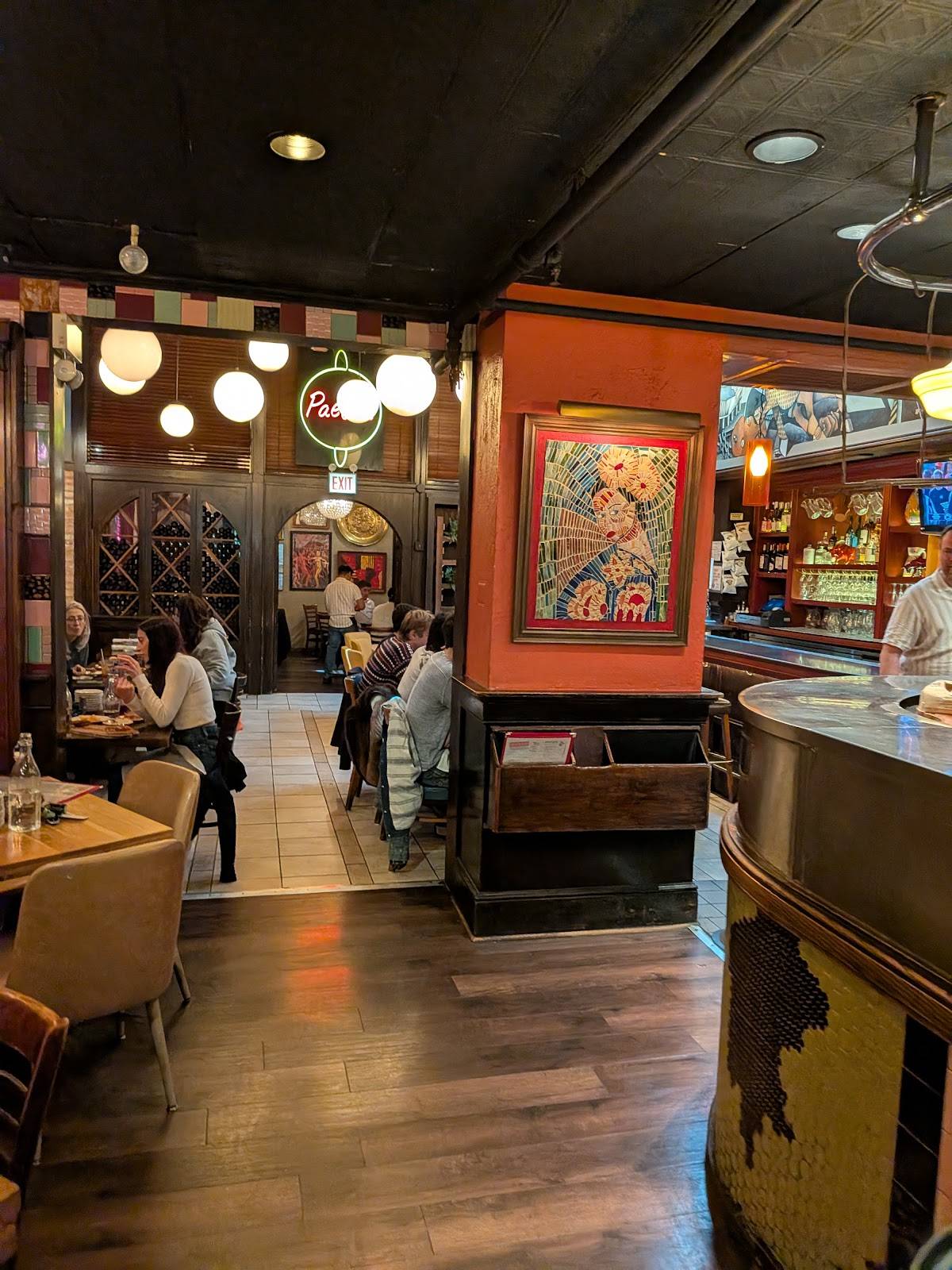 Cafe Ba-Ba-Reeba! restaurant in Chicago - photo 5