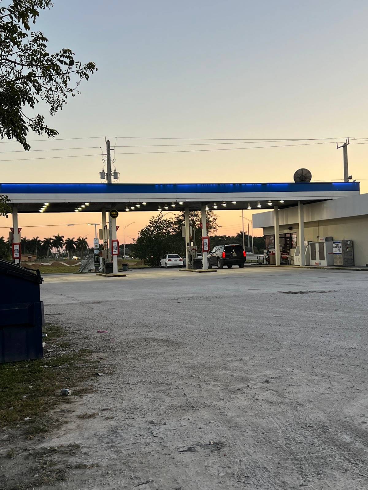 Exprezo Krome Mobil restaurant in Homestead - photo 5