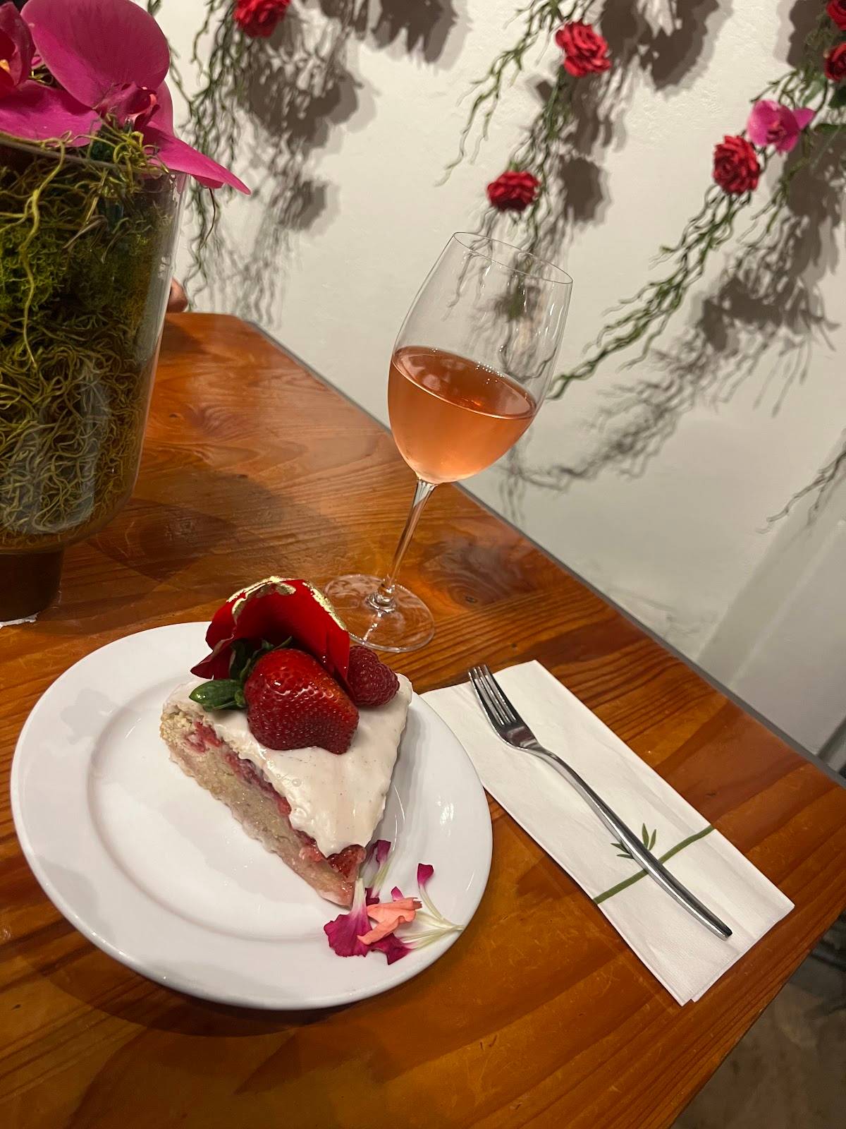 Extraordinary Desserts restaurant in San Diego - photo 3