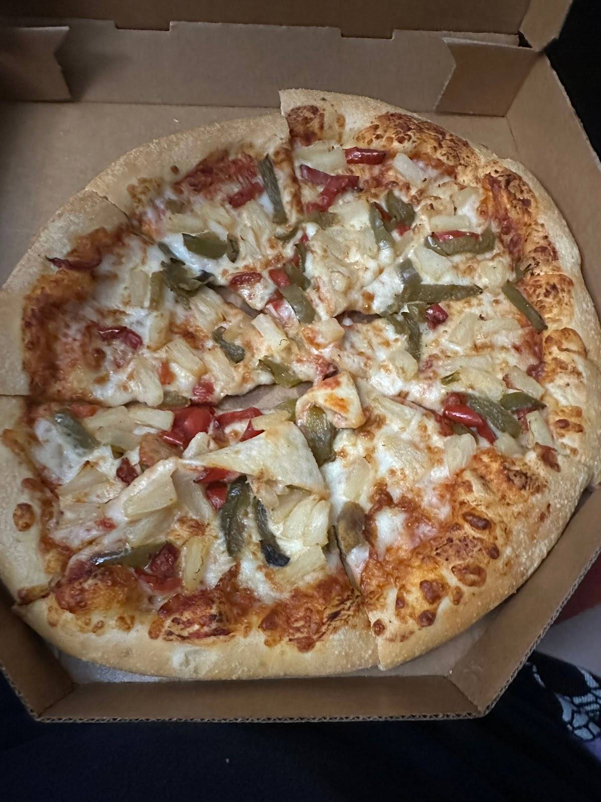 Pizza Hut restaurant in Baytown - photo 3