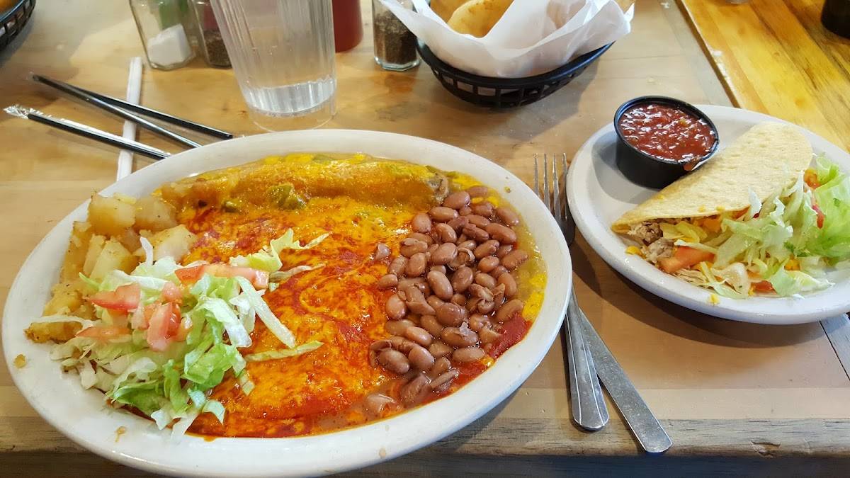 El Patio De Albuquerque restaurant in Albuquerque - photo 2