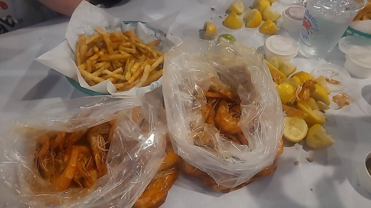 The Boiling Crab restaurant in Los Angeles - photo 4