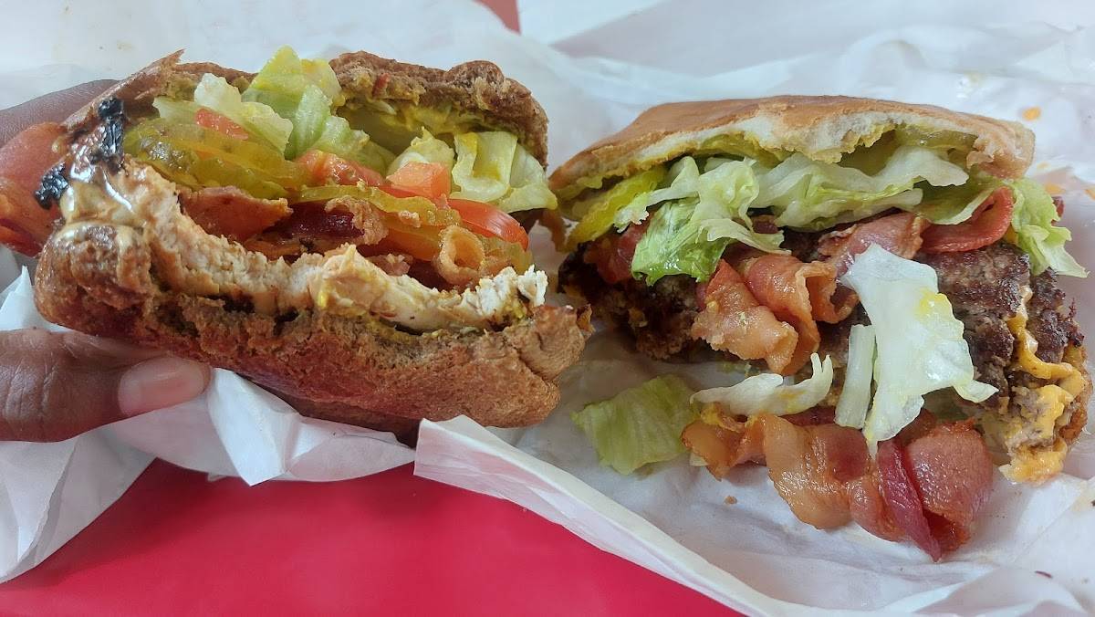 Champ Burger restaurant in Houston - photo 2