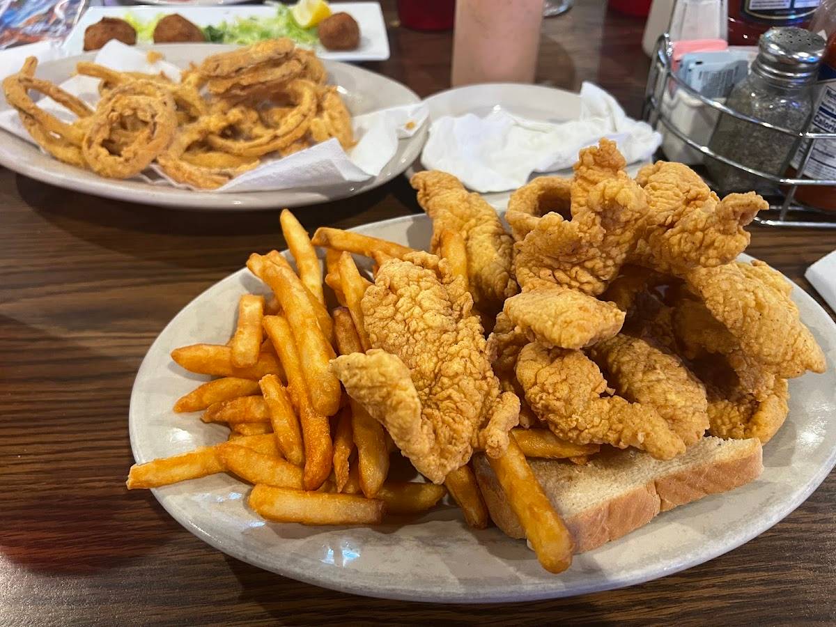 Jack Dempsey's Restaurant restaurant in New Orleans - photo 2