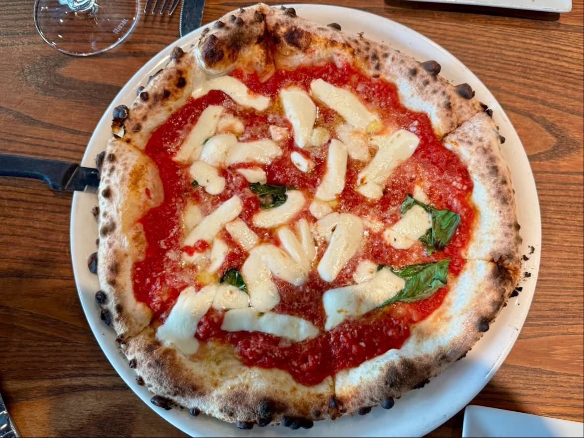 Mamma Melina Ristorante & Pizzeria restaurant in Seattle - photo 3