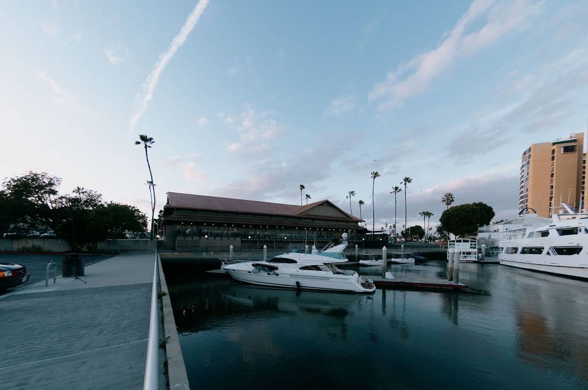 Killer Shrimp restaurant in Marina del Rey - photo 4