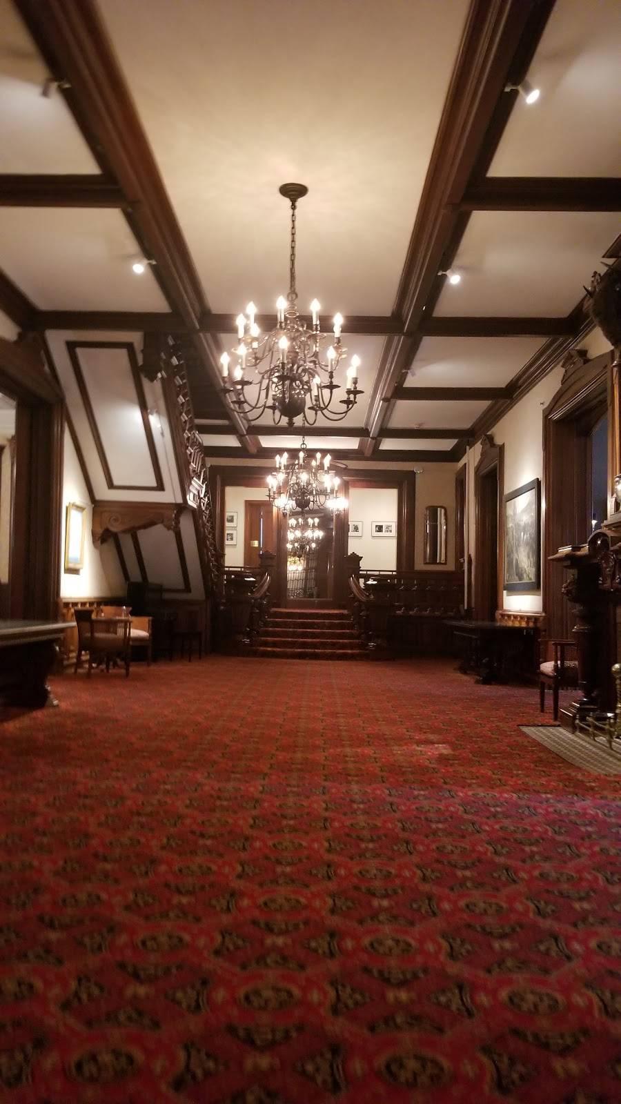 The Buffalo Club restaurant in Buffalo - photo 2