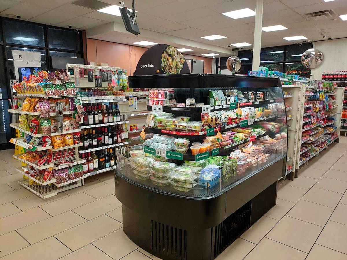 7-Eleven restaurant in Miami - photo 2