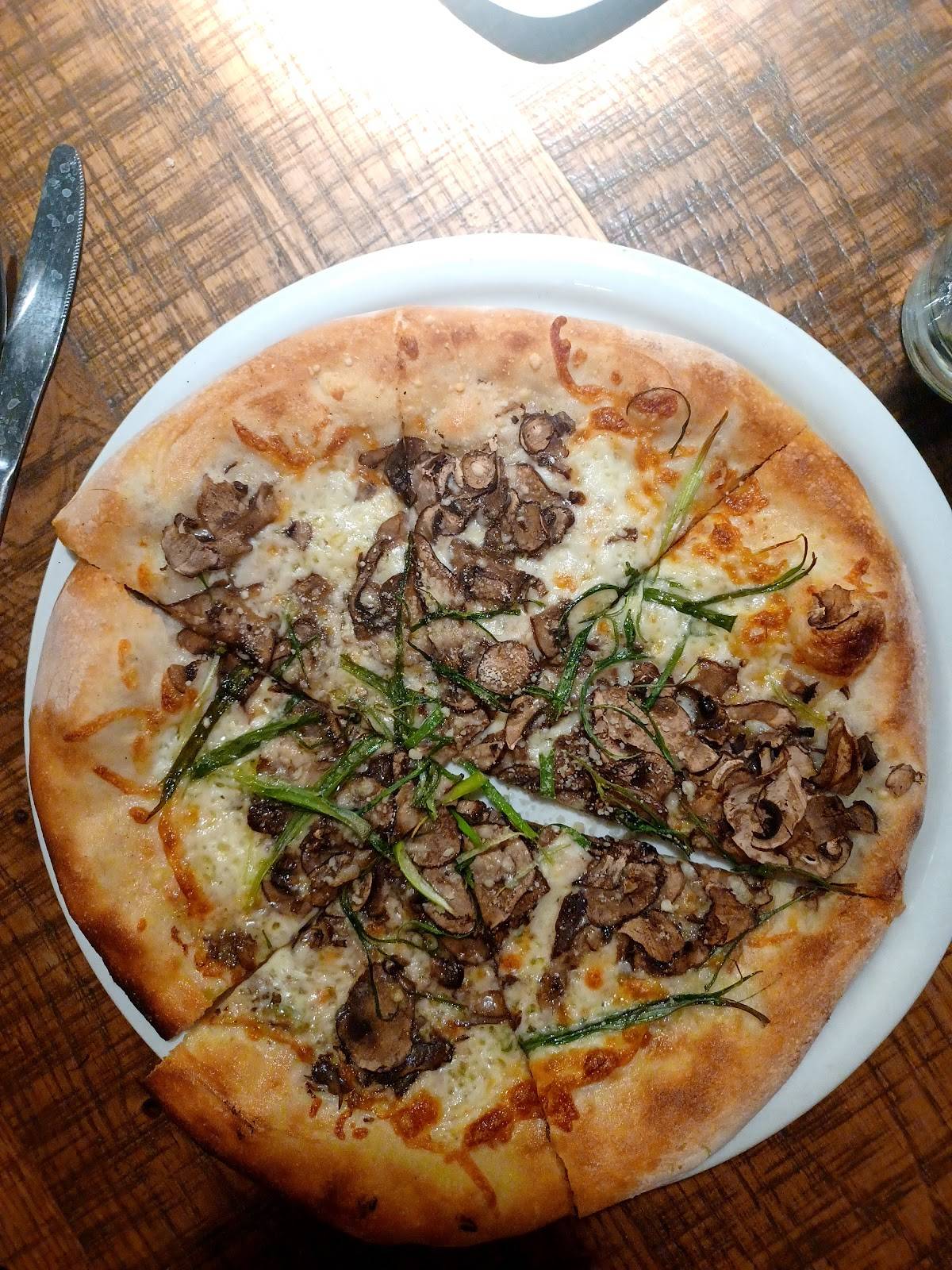 California Pizza Kitchen at Monterey restaurant in Monterey - photo 4