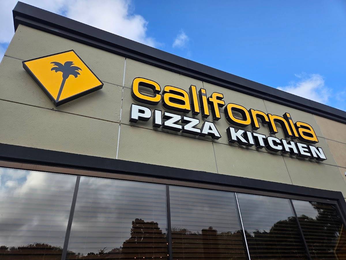 California Pizza Kitchen at Monterey restaurant in Monterey - photo 5