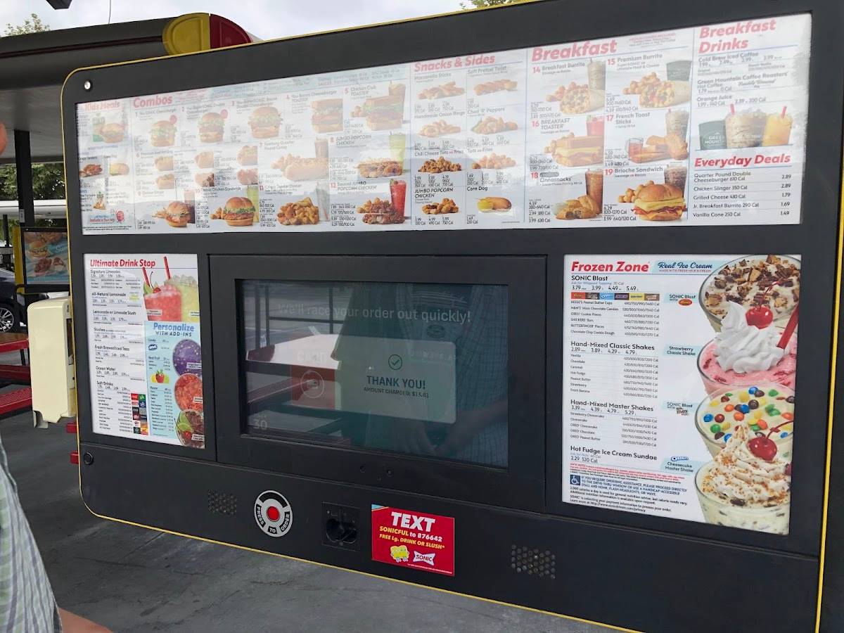 Sonic Drive-In restaurant in Fullerton - photo 4