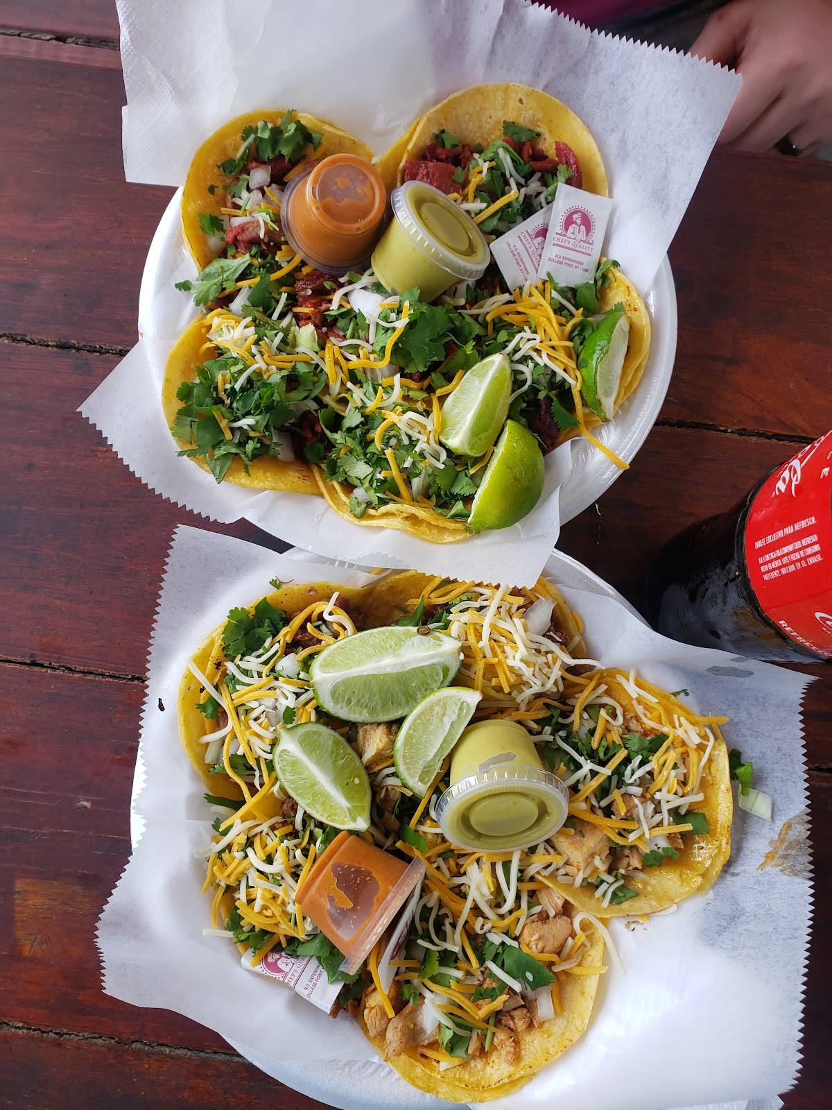 Taqueria El Pichón restaurant in Magnolia - photo 4