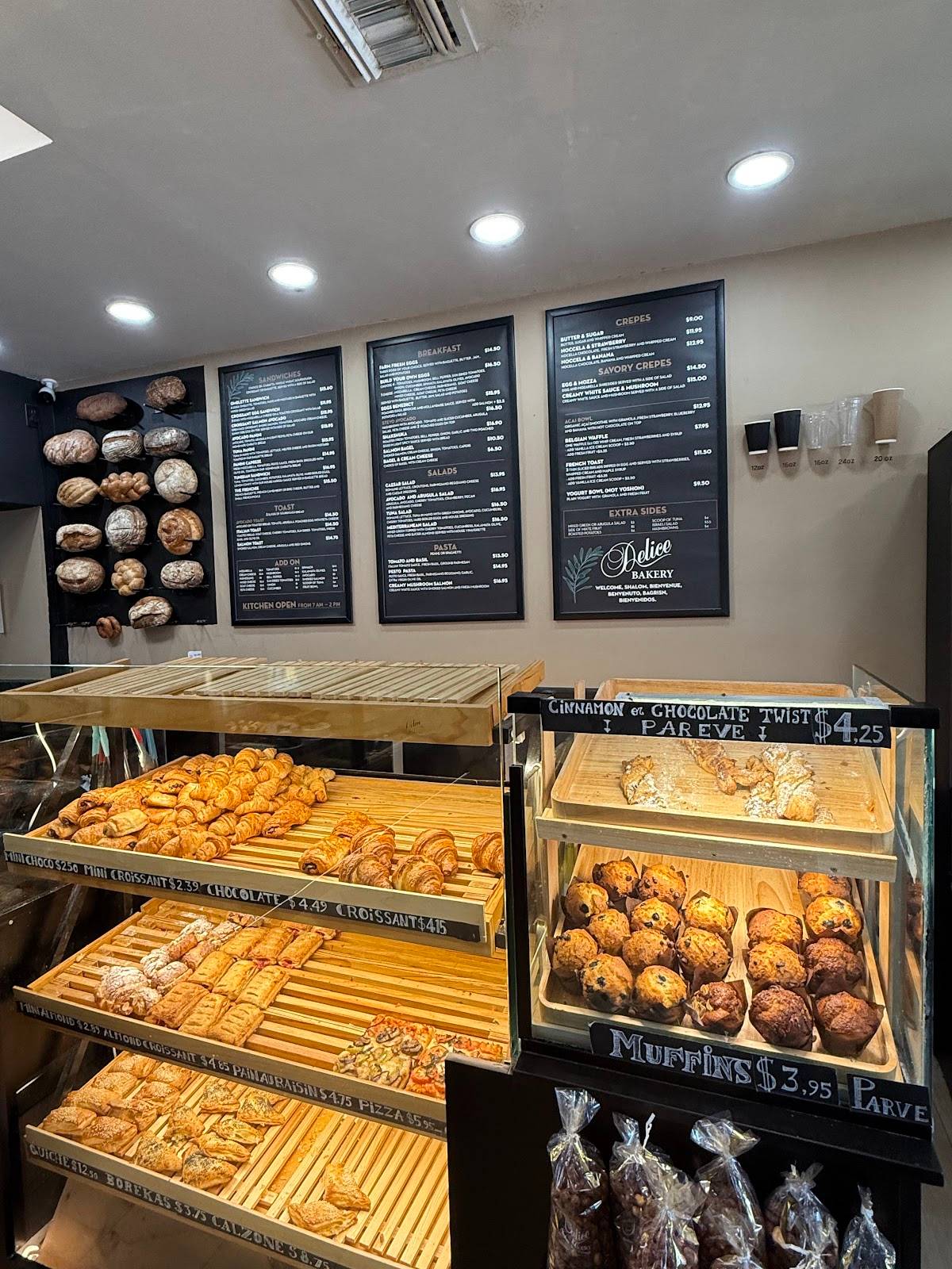 Delice Bakery restaurant in Los Angeles - photo 5